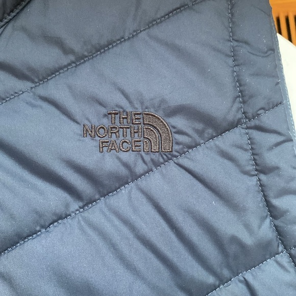 The North Face women’s puffer vest small - Picture 2 of 5
